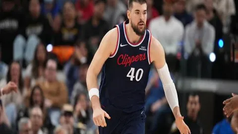 利物浦惊险一球夺冠，领跑英超积分榜